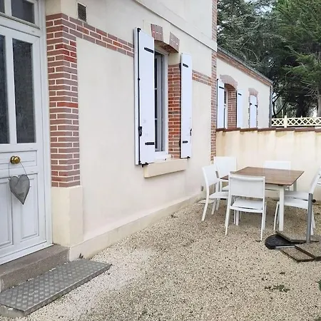 63 M2, Proche Des Plages Et Des Commerces